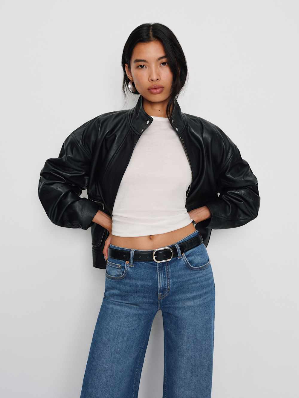 Reformation Greta Super Stretch Low Rise Wide Leg Short Jeans - Willamette