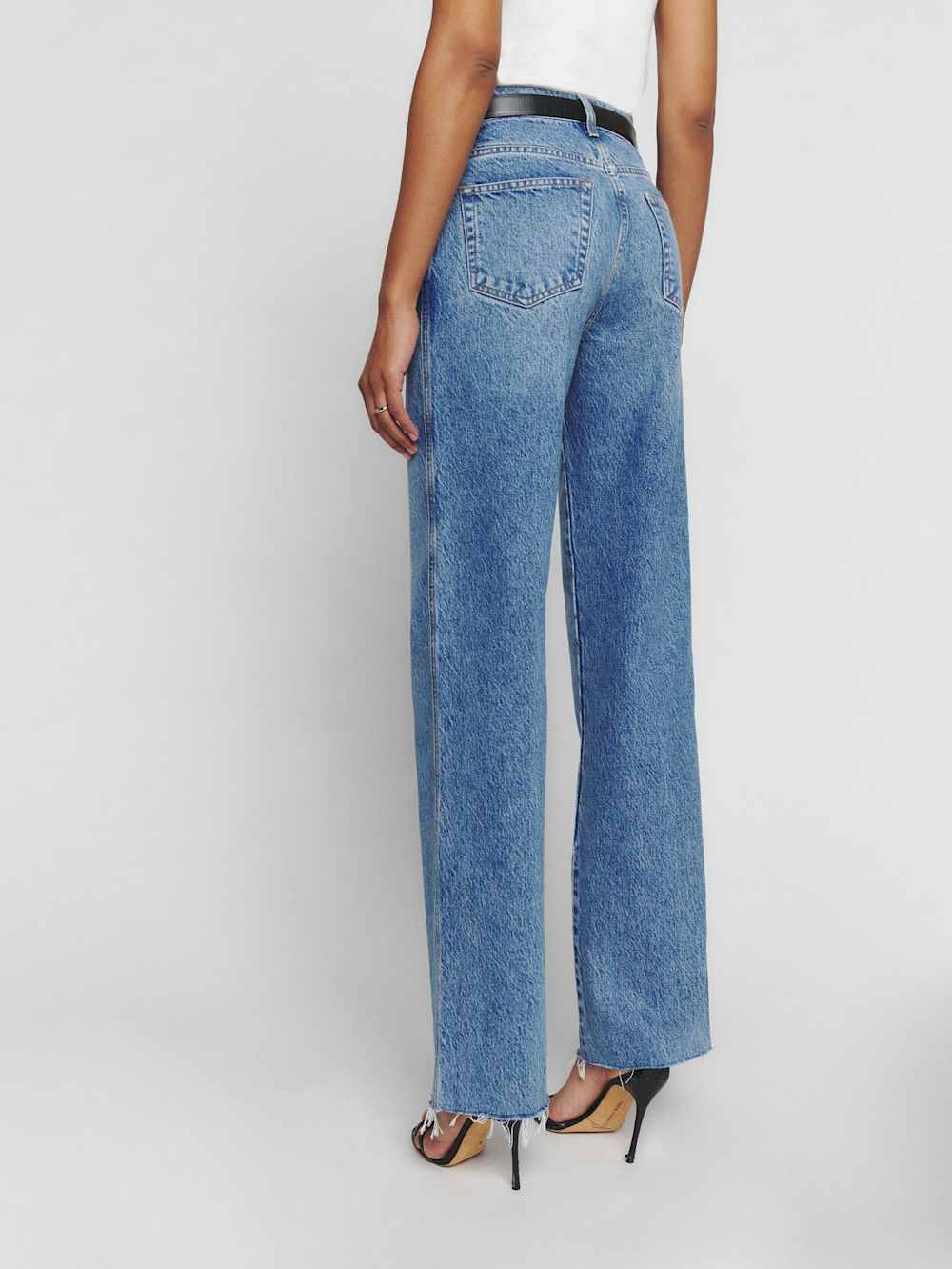 Reformation Val 90s Mid Rise Straight Short Jeans - Colorado