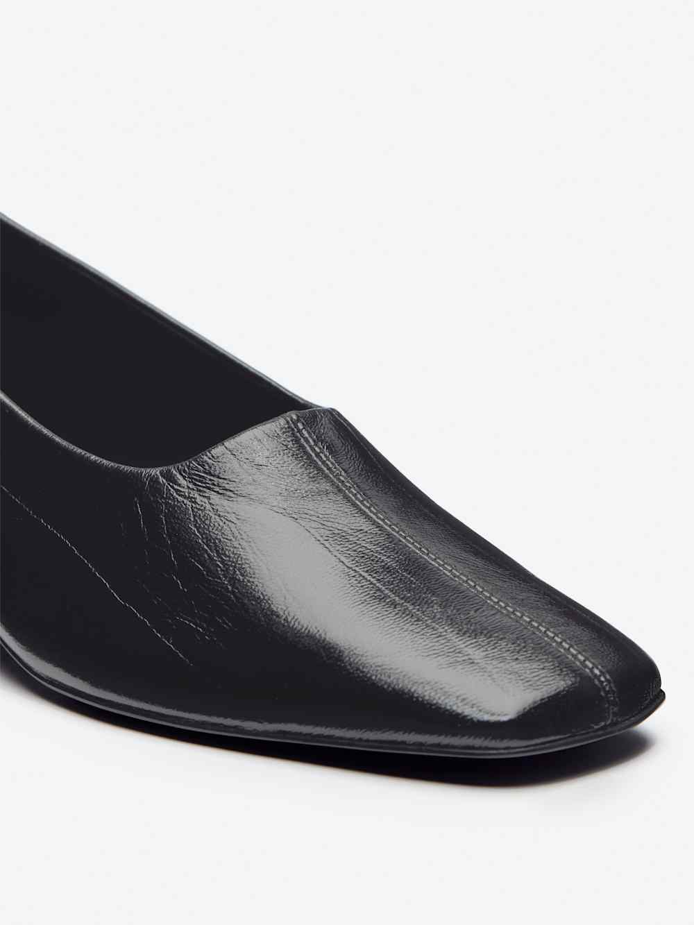 Reformation Inez Pump - Black Eel