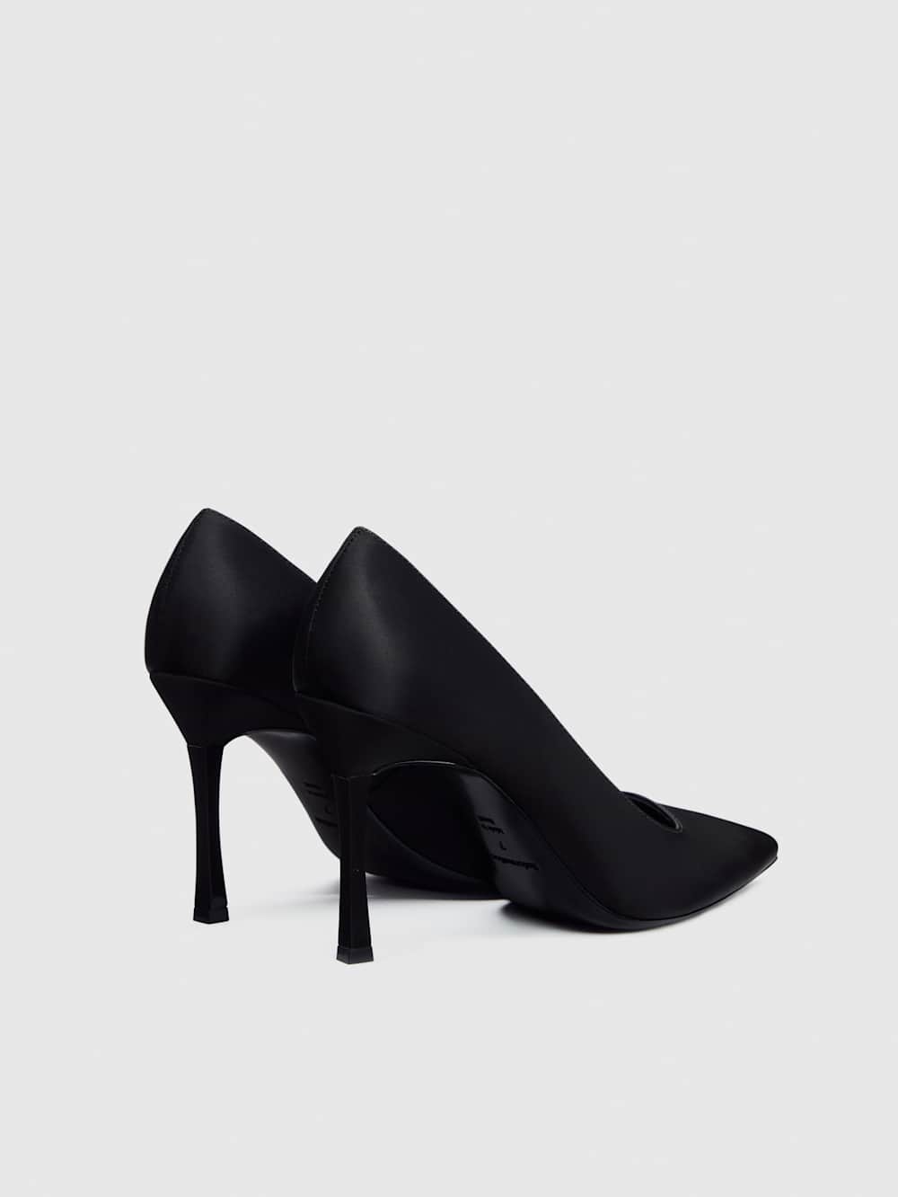 Reformation Joelle Heeled Pump - Black Satin