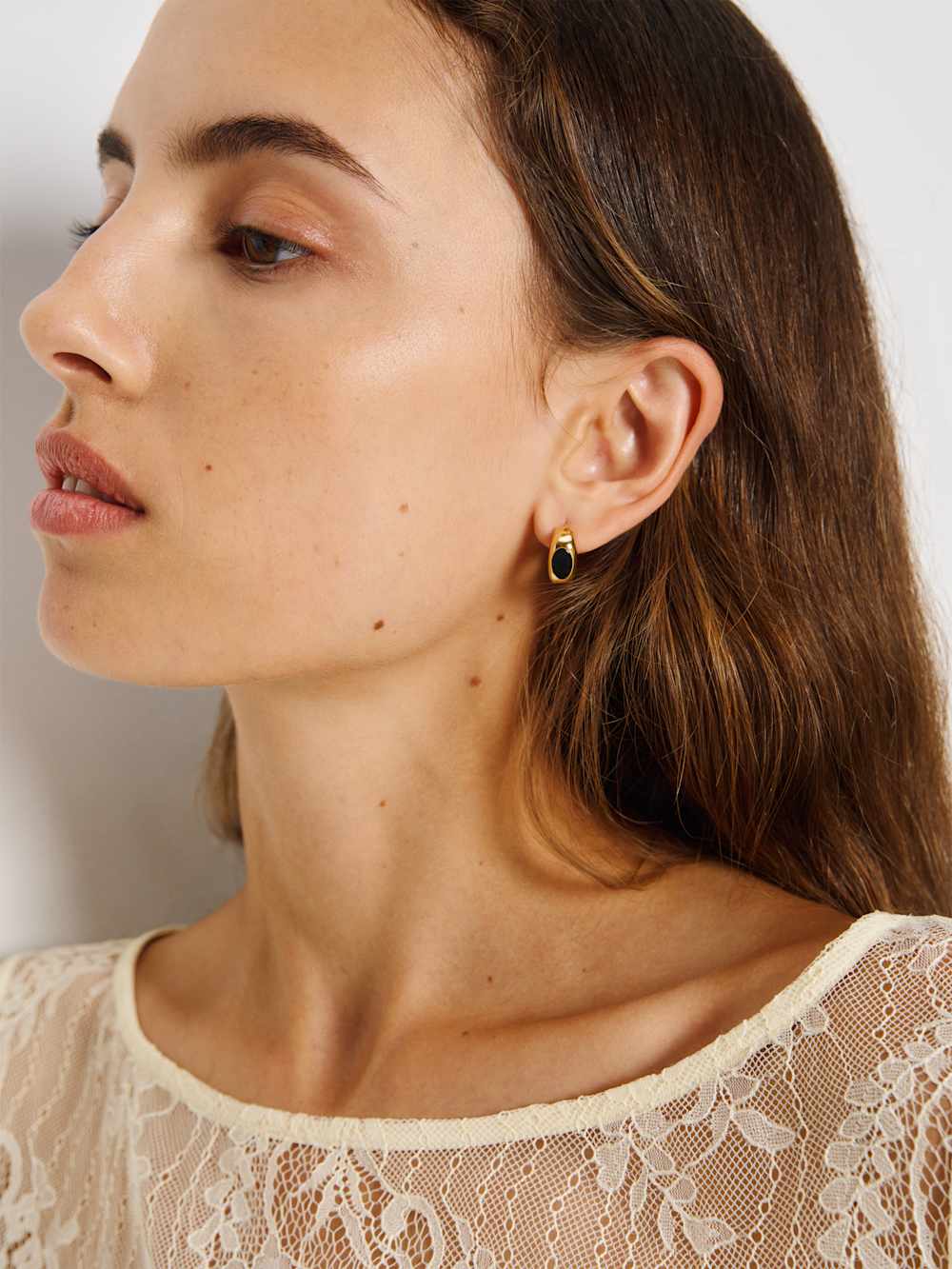 Reformation Mabel Earrings - Gold Onyx